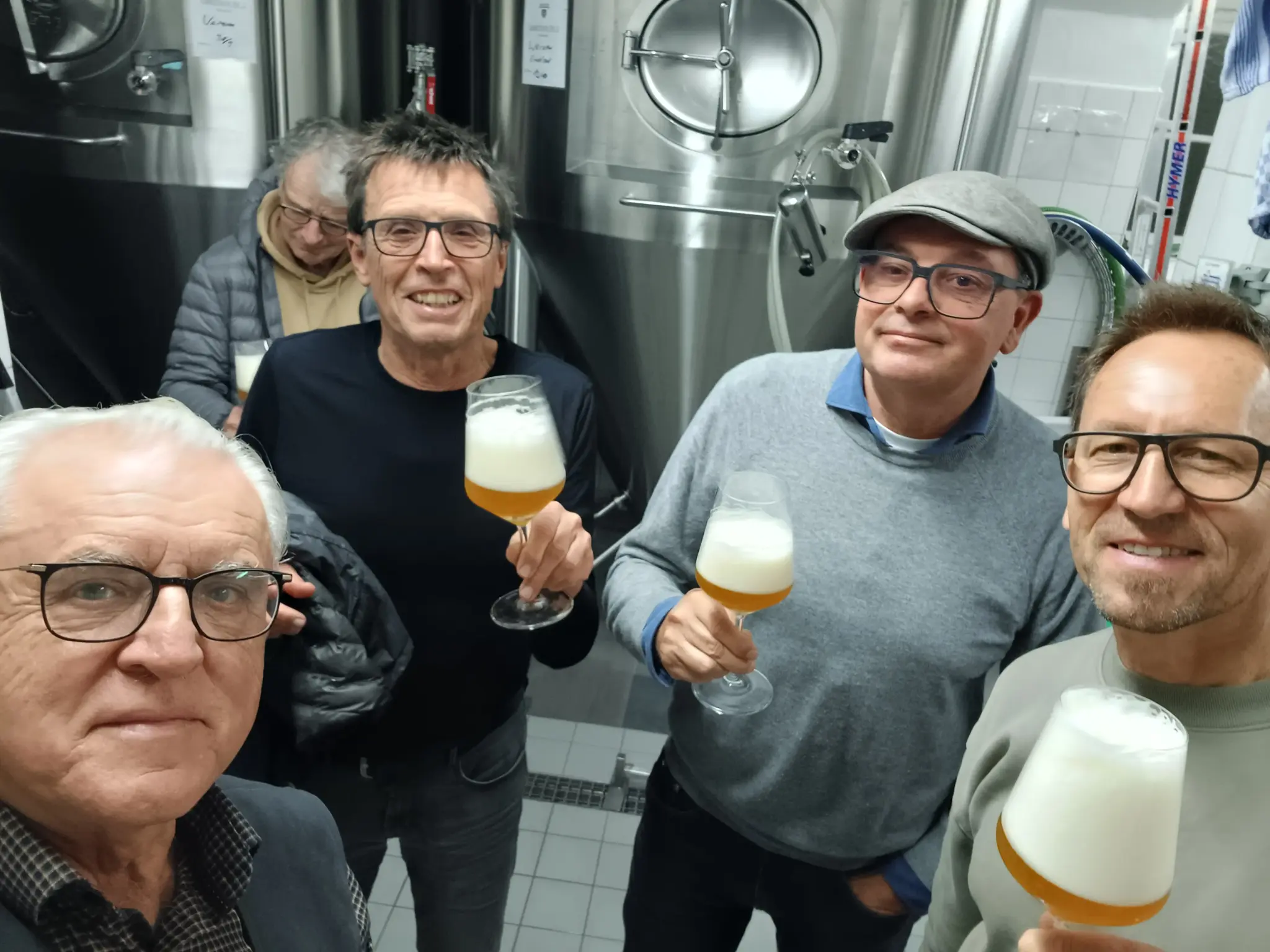 Wir probieren unser Bahnhofsbier